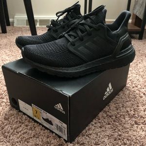 Adidas UltraBoost Core Black 7 Boost 20 Sneakers
